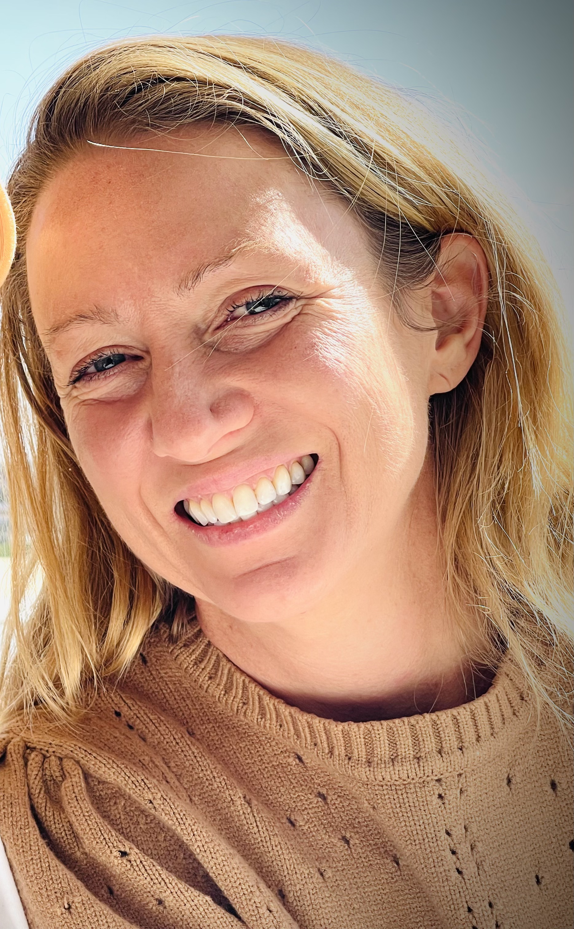 Lauren James, author of The White Cockatoo.